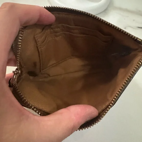 Coach Signature WomenPVC Small Corner Zip Wristlet Khaki Chalk - Picture 4 of 7